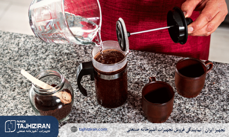 شیوه دم کردن قهوه با فرنچ پرس